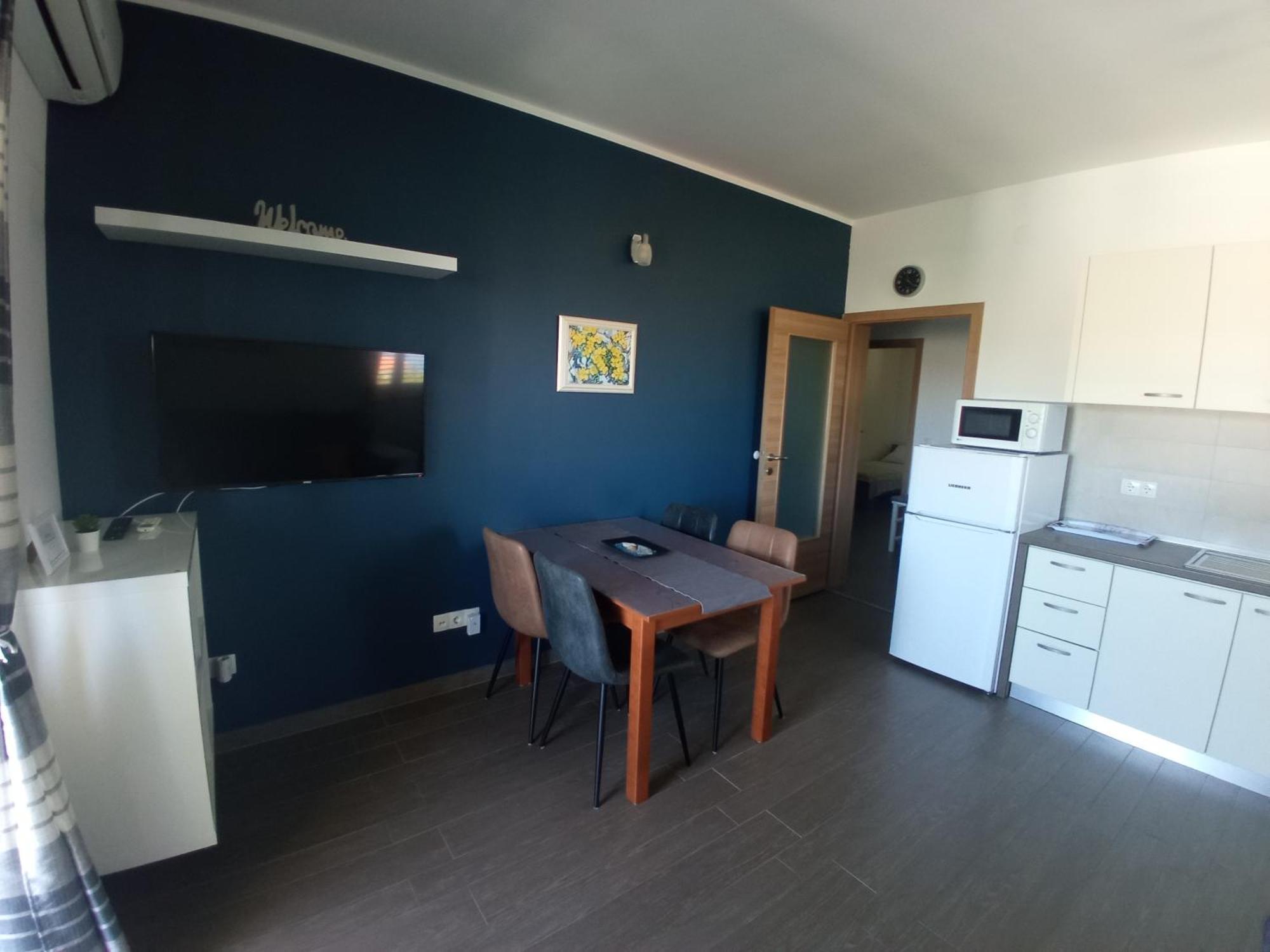 Villa Luce Apartment House Karlobag Exterior foto