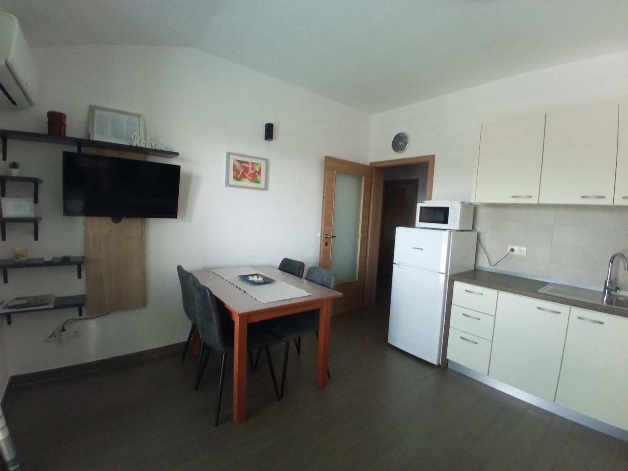 Villa Luce Apartment House Karlobag Exterior foto