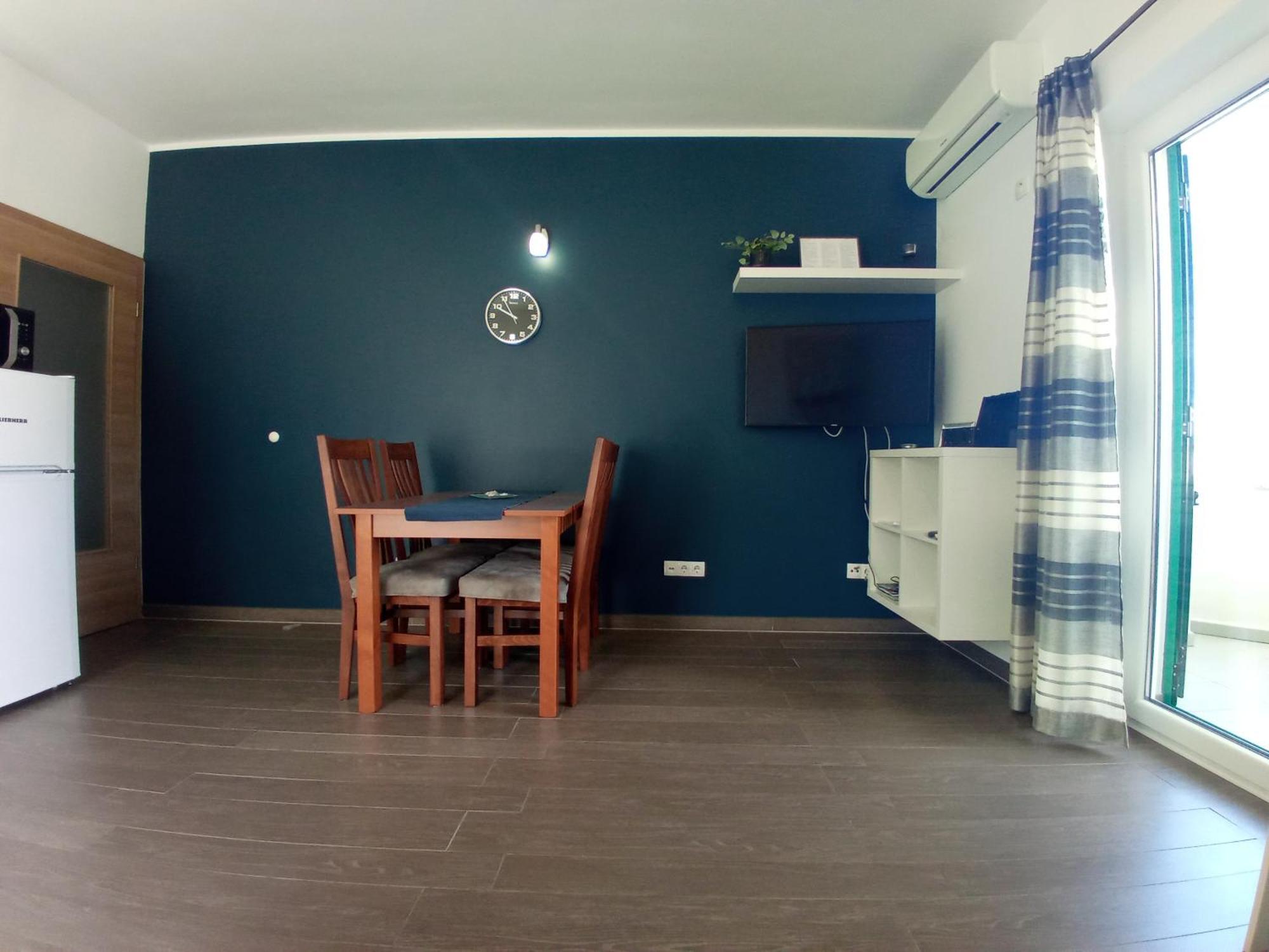 Villa Luce Apartment House Karlobag Exterior foto